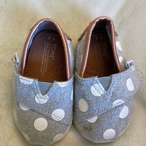 TOMS baby shoes